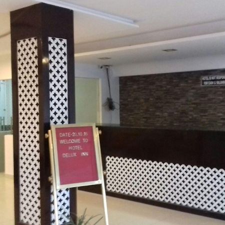 אגרה Hotel Delux Inn מראה חיצוני תמונה