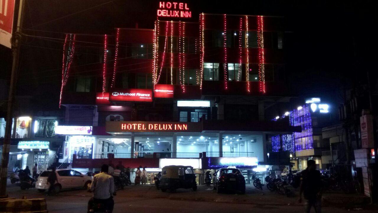 אגרה Hotel Delux Inn מראה חיצוני תמונה