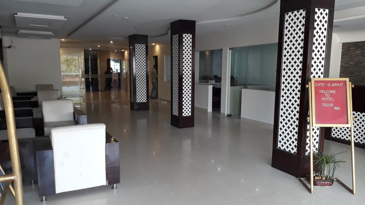 אגרה Hotel Delux Inn מראה חיצוני תמונה